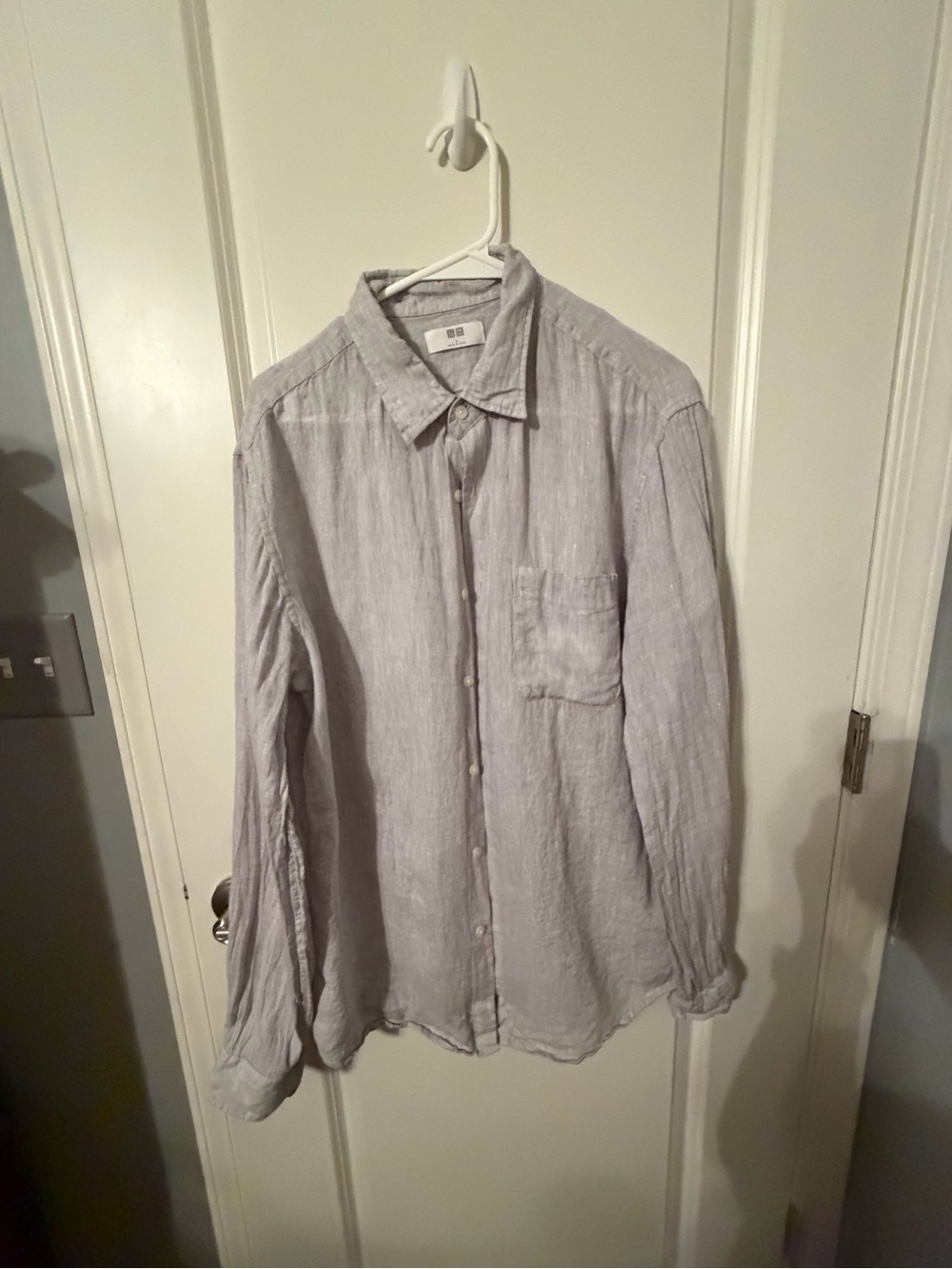 Uniqlo Men's Light Gray Linen Button-Down Shirt